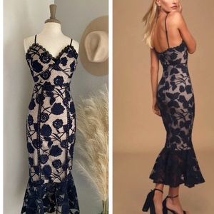 ❤️ Lulus Alluring Dream Navy Blue Floral Mesh Lace Trumpet Midi Dress